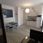 Iris *