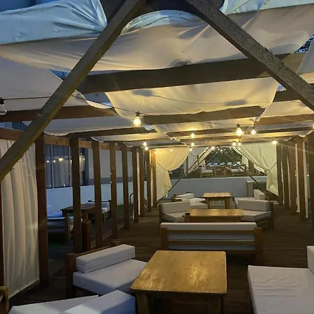 Iris Luxury Apartment *